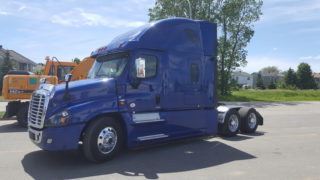 CAMIONS TROIS-RIVIÈRES | 300 Rue Quenneville, Trois-Rivières, QC G9B 1X6, Canada | Phone: (819) 377-9997