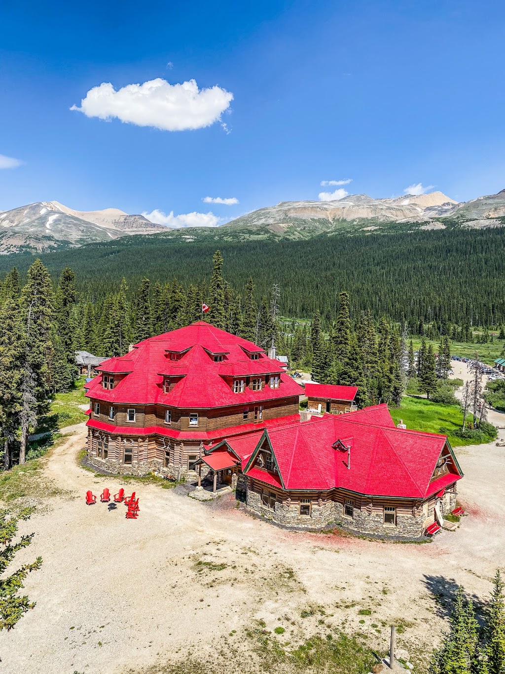 The Lodge at Bow Lake | Icefields Pkwy, Lake Louise, AB T0L 1E0, Canada | Phone: (403) 522-0148