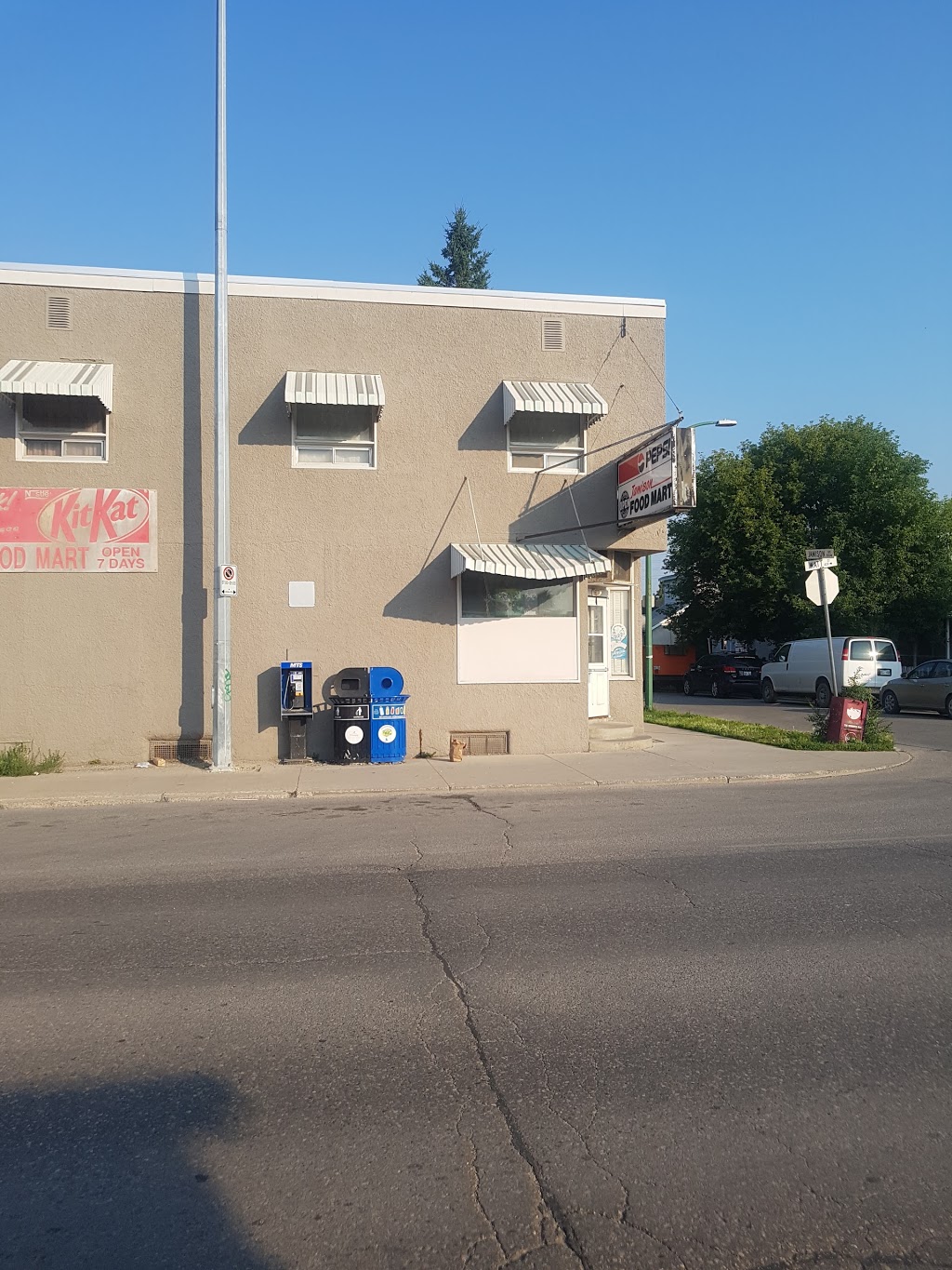 Jamison Food Mart | 498 Jamison Ave, Winnipeg, MB R2K 1N2, Canada | Phone: (204) 219-0200