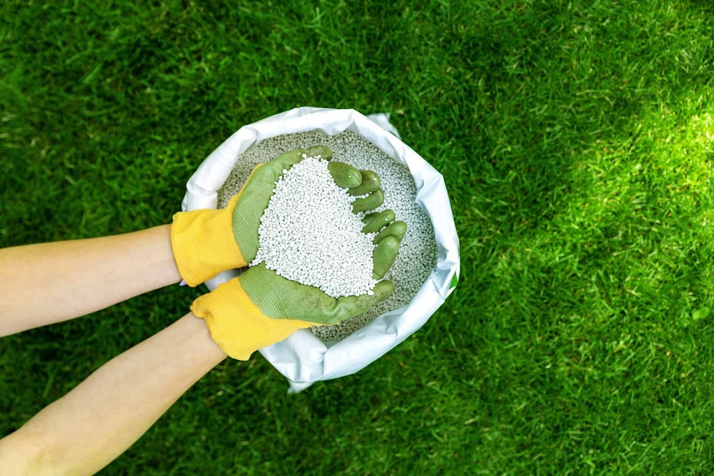 Turf Smart Lawn & Snow Care | 622 Chelton Rd, London, ON N6M 0A2, Canada | Phone: (647) 834-2448