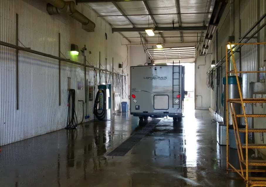 Big City Carwash Ltd | 9902 90 Ave, Morinville, AB T8R 1K7, Canada | Phone: (780) 939-5552