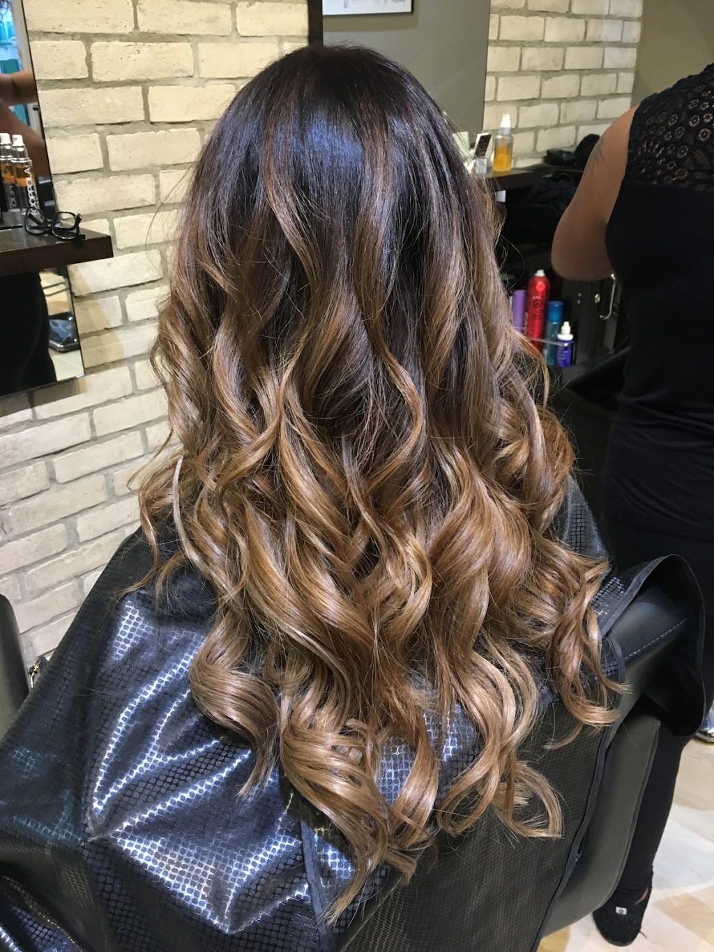 Salon Capricci | 2732 Bur Oak Ave #2, Markham, ON L6B 1K5, Canada | Phone: (905) 471-3006