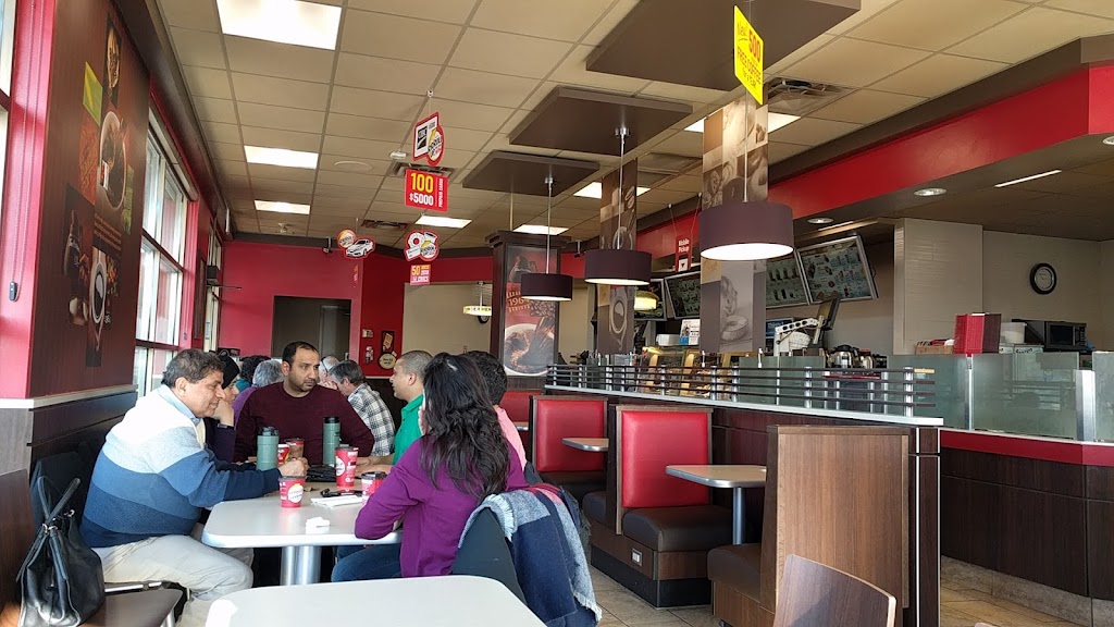 Tim Hortons | 4920 Tomken Rd Unit 1 Building B, Mississauga, ON L4W 1J8, Canada | Phone: (905) 238-1207