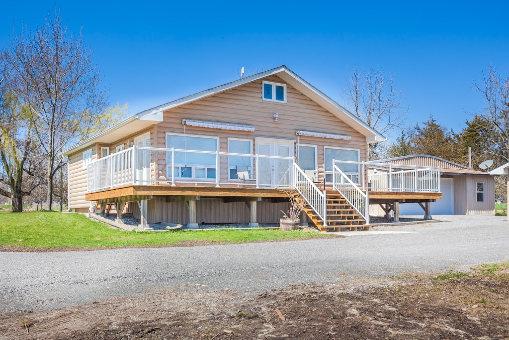 Hay Bay waterfront cottage Sunshine | 5445 County Rd 9, Greater Napanee, ON K7R 3K8, Canada | Phone: (416) 729-8808