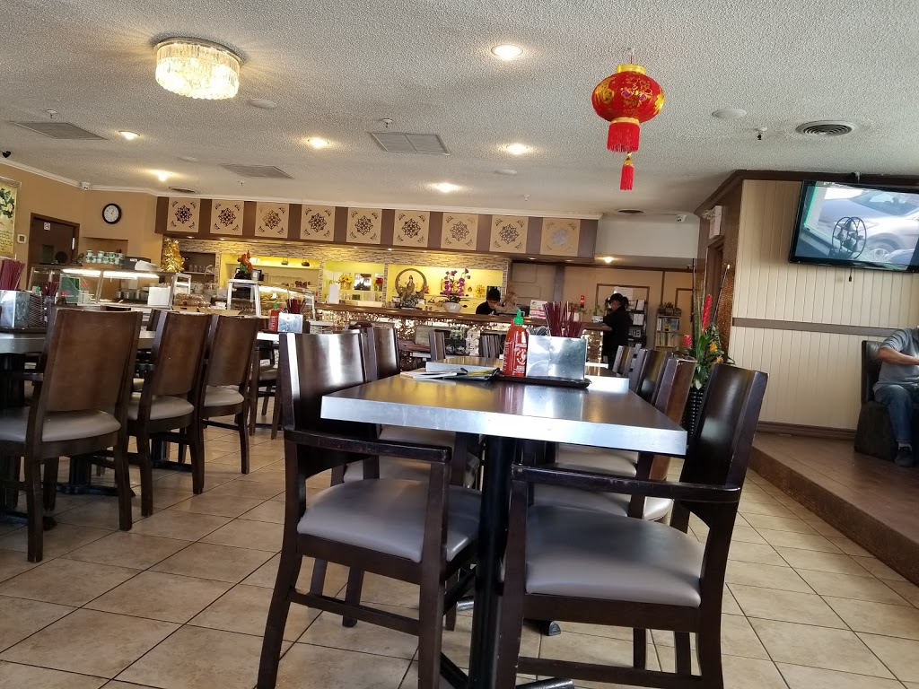 Dai Bi Chay | 2399 Cawthra Rd #100, Mississauga, ON L5A 2W9, Canada | Phone: (905) 306-9888