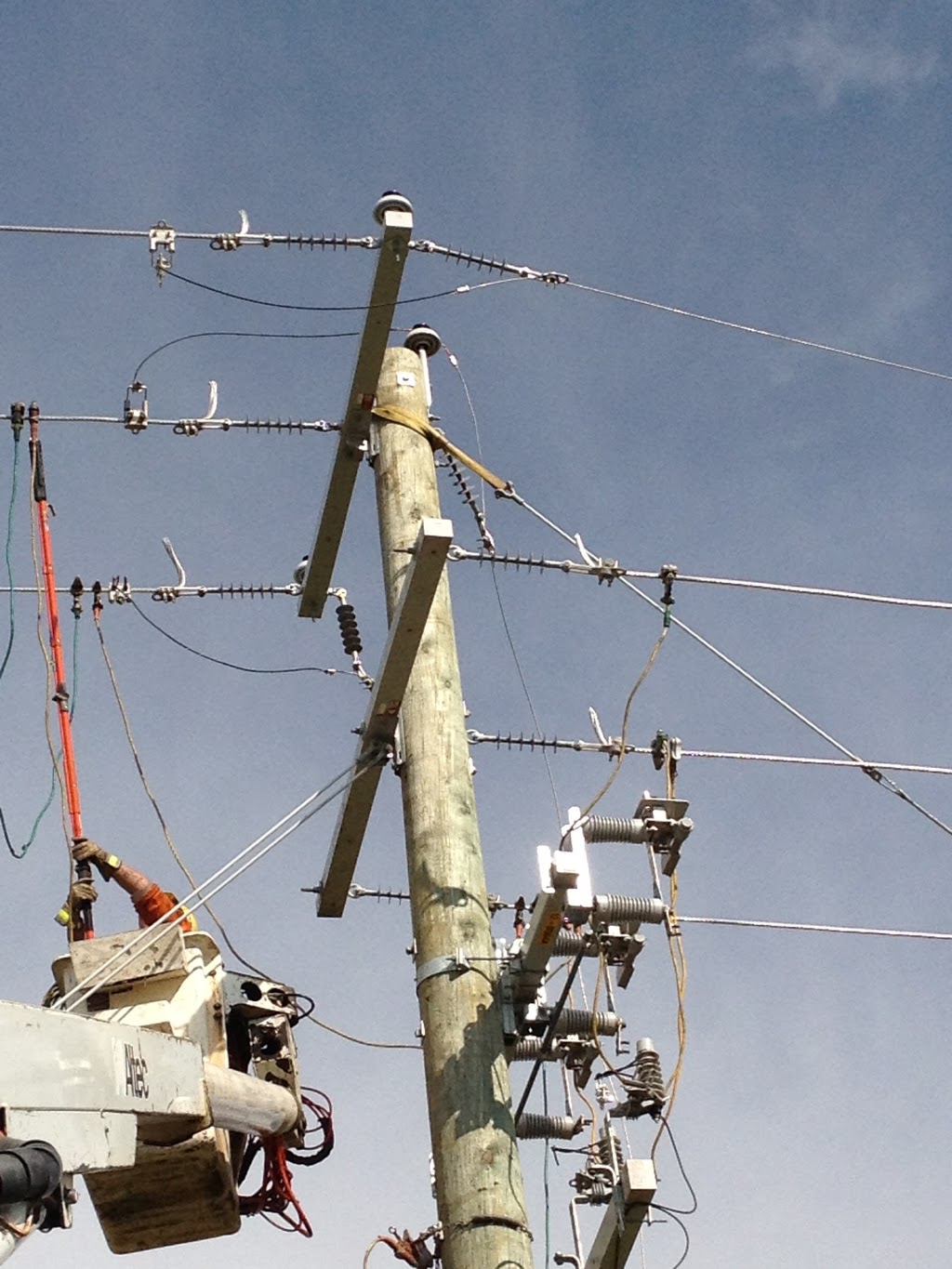 NU-Line Powerline Contractors Ltd. | 4115 50 Ave Box 808, Thorsby, AB T0C 2P0, Canada | Phone: (780) 789-1977