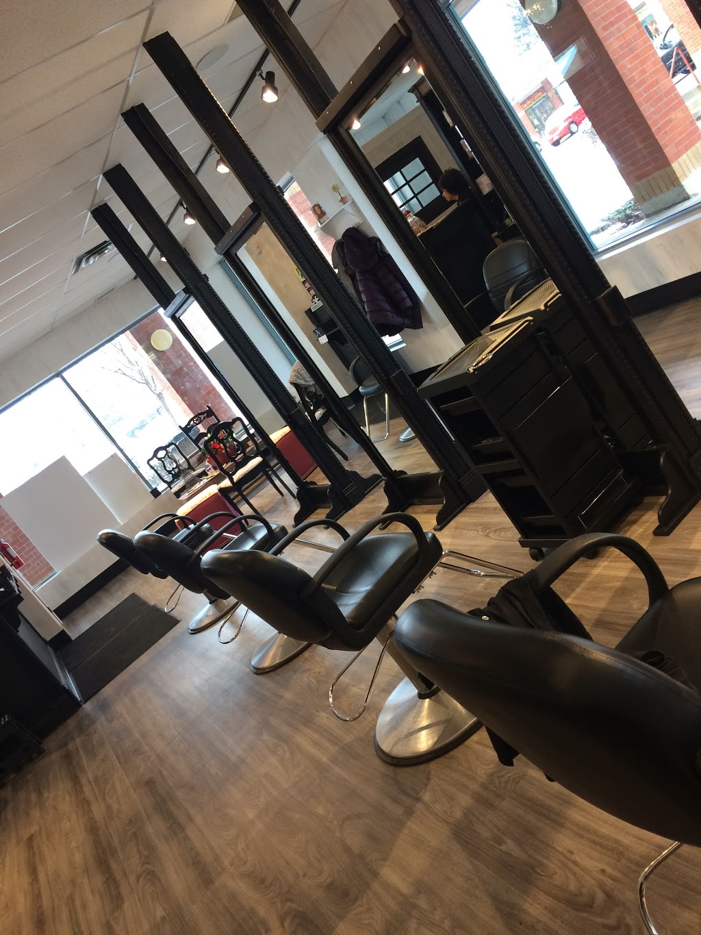 The Curl Ambassadors Curly Hair Salon | 376 Kingston Rd #18, Pickering, ON L1V 6K4, Canada | Phone: (905) 492-7600