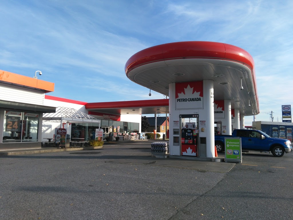 Petro-Canada | 546 3e Rang, Sainte-Hélène-de-Bagot, QC J0H 1M0, Canada | Phone: (450) 791-2304