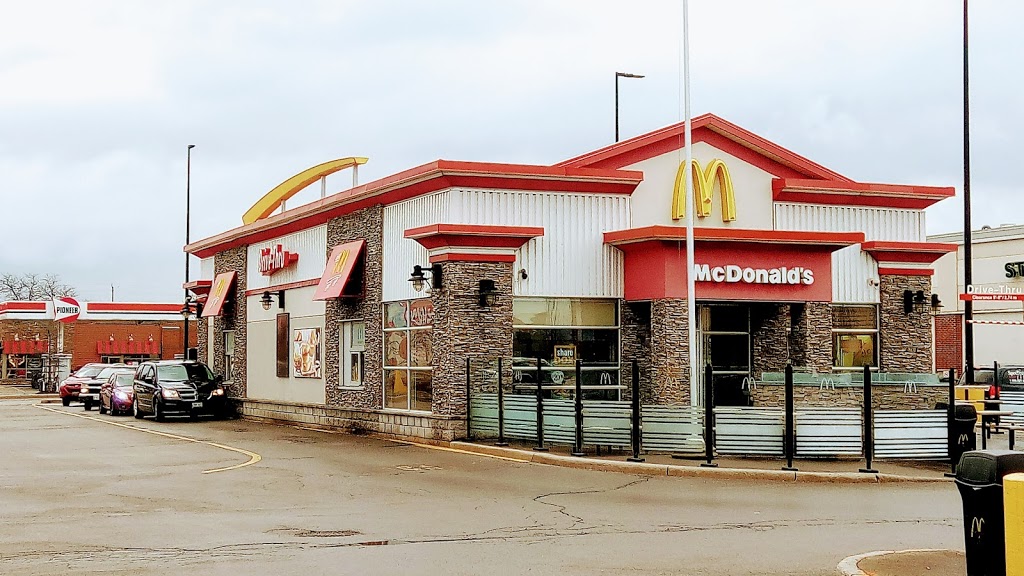 McDonalds | 420 Vansickle Rd, St. Catharines, ON L2R 6P9, Canada | Phone: (905) 682-5762