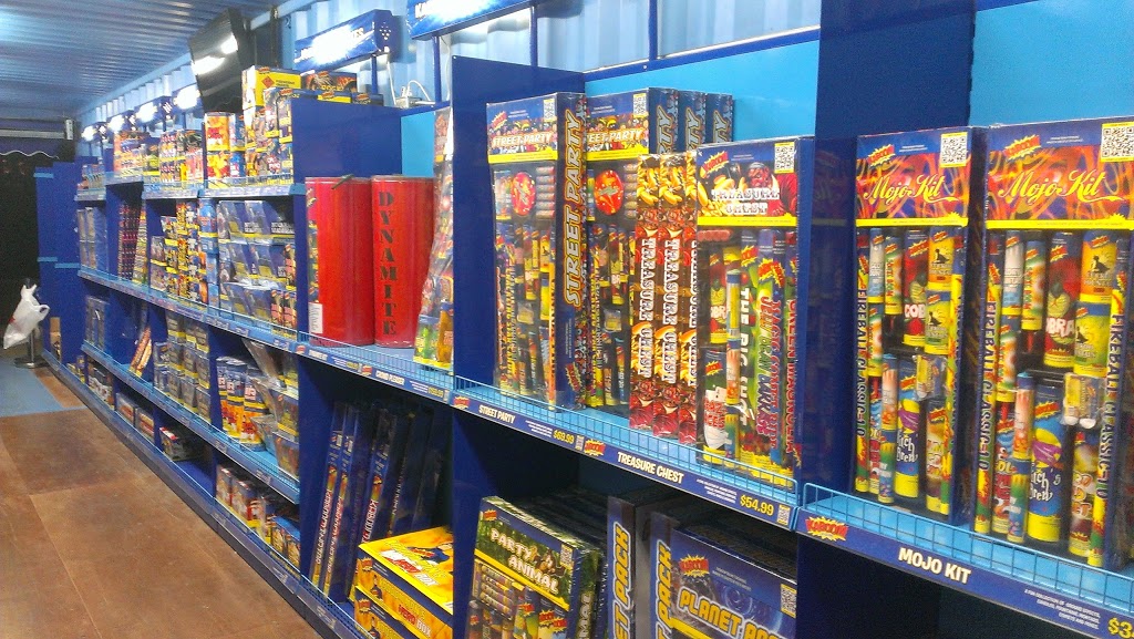 Kaboom Fireworks | 275 Brockville Street, County Fair Mall, Smiths Falls, ON K7A 4Z6, Canada | Phone: (613) 706-1532