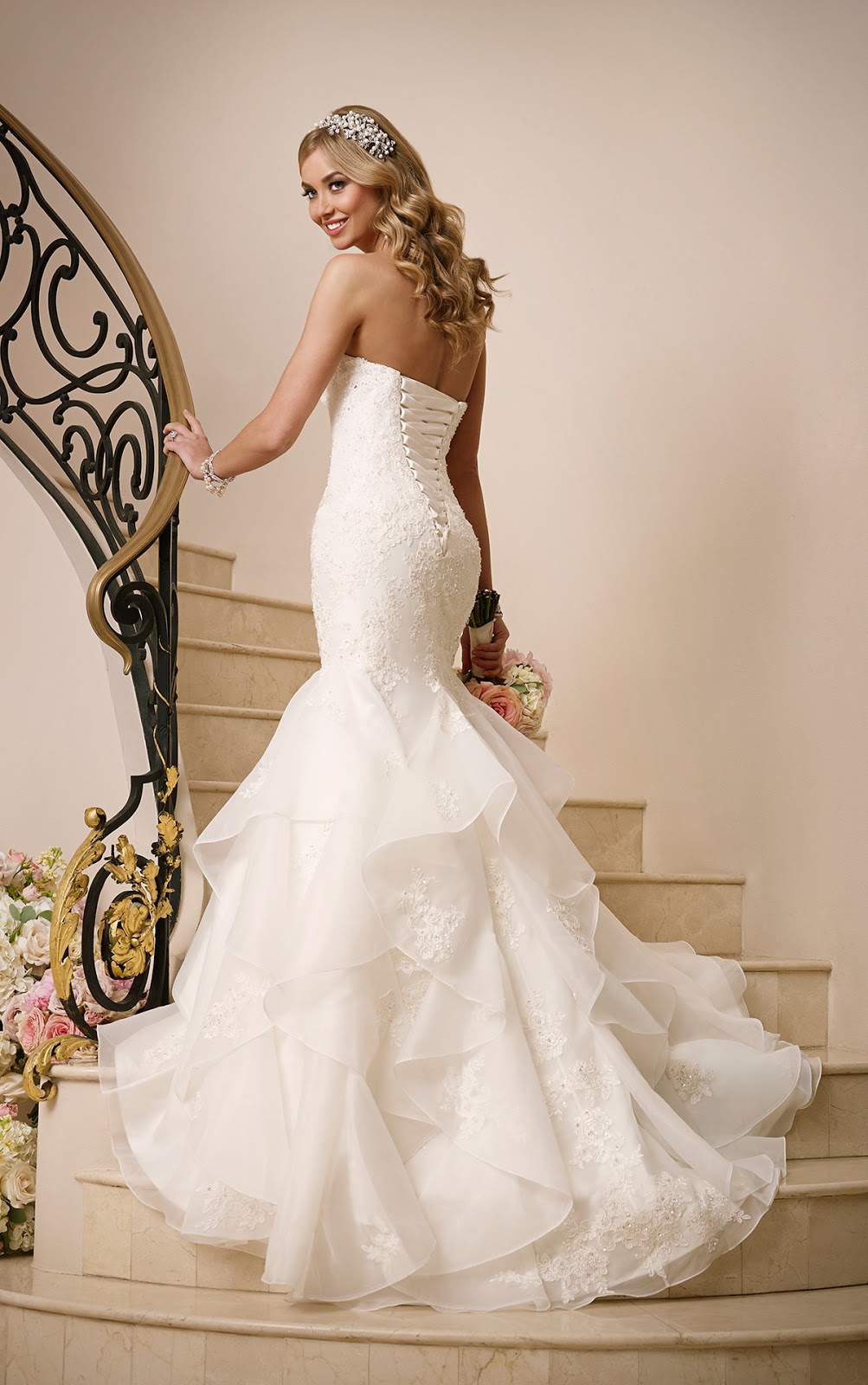 Lady Needle bridal alterations | 9 Evernby Blvd, Etobicoke, ON M9R 3G7, Canada | Phone: (647) 539-8281