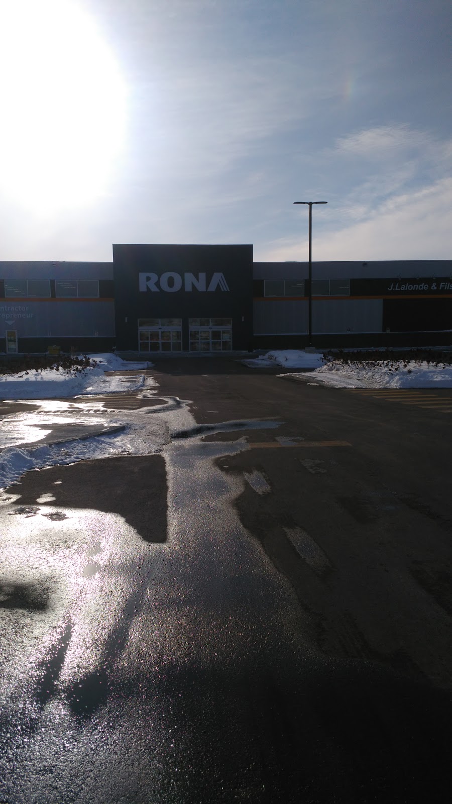 RONA J.Lalonde & Fils | 3015 Richelieu St, Rockland, ON K4K 0B5, Canada | Phone: (613) 446-8833