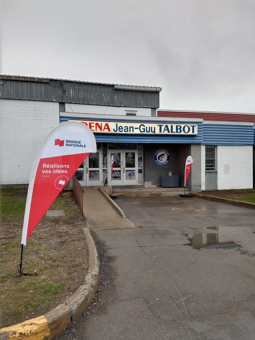 Aréna Jean-Guy Talbot | 245 Rue de Grandmont, Trois-Rivières, QC G8T 9N5, Canada | Phone: (819) 378-8403