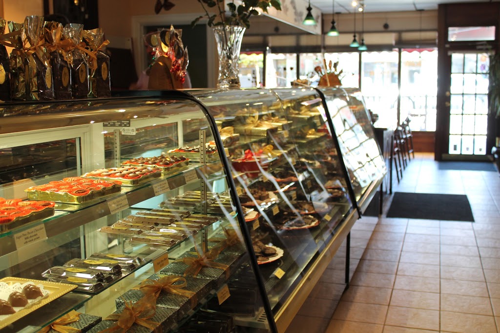 The Chocolate Messenger | 1645 Bayview Ave, East York, ON M4G 3C1, Canada | Phone: (416) 488-1414