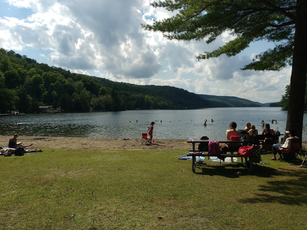 O’Brien Beach | Chemin du Lac Meech, Chelsea, QC J9B 1H9, Canada