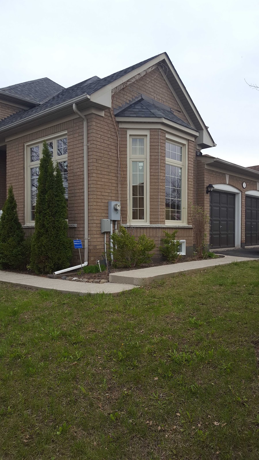 Brampton vinyl windows | 9 Grovewood Dr, Brampton, ON L7A 3V3, Canada | Phone: (416) 727-2104