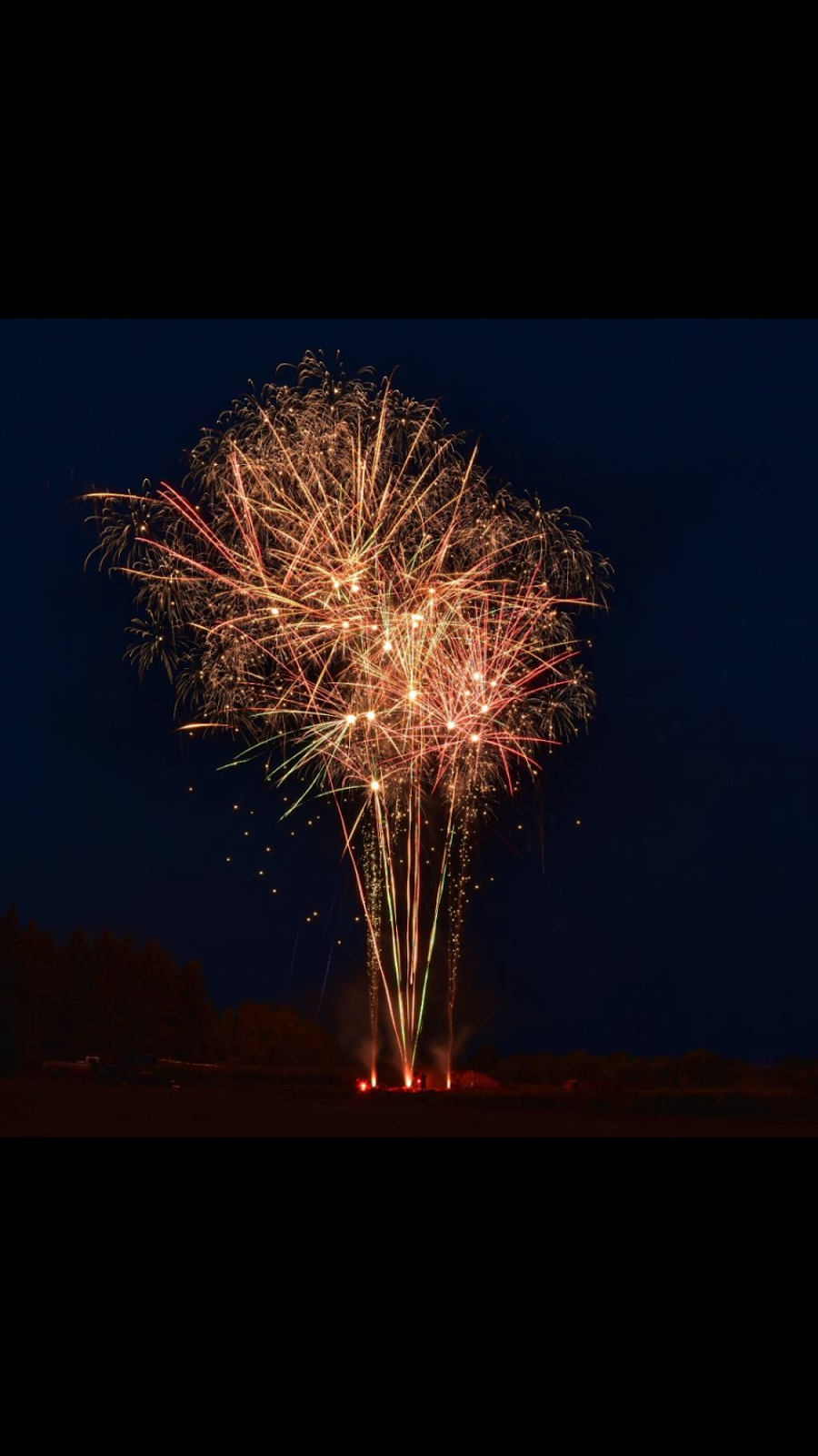 Skies the Limit Fireworks St Malo | Saint Malo, MB R0A 1T0, Canada | Phone: (204) 371-8704