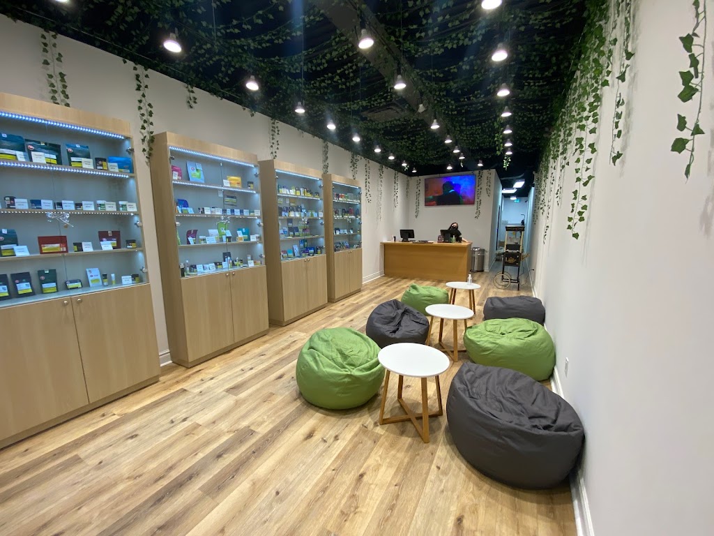 Green Merchant Cannabis Boutique (Scarborough) | 33 Lapsley Rd, Scarborough, ON M1B 1K1, Canada | Phone: (416) 291-2400