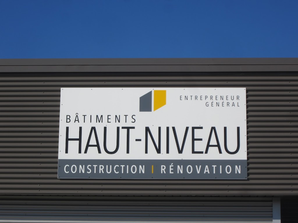 Bâtiments Haut-Niveau inc. | 140 Rue de la Défense Nationale, Saint-Raymond, QC G3L 4Y2, Canada | Phone: (418) 337-5633