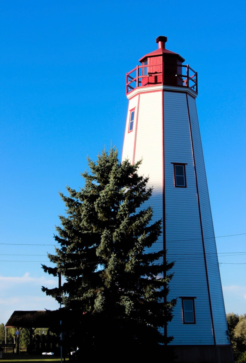 Red & White Food Stores | 28 Robinson St, Port Burwell, ON N0J 1T0, Canada | Phone: (519) 874-4444