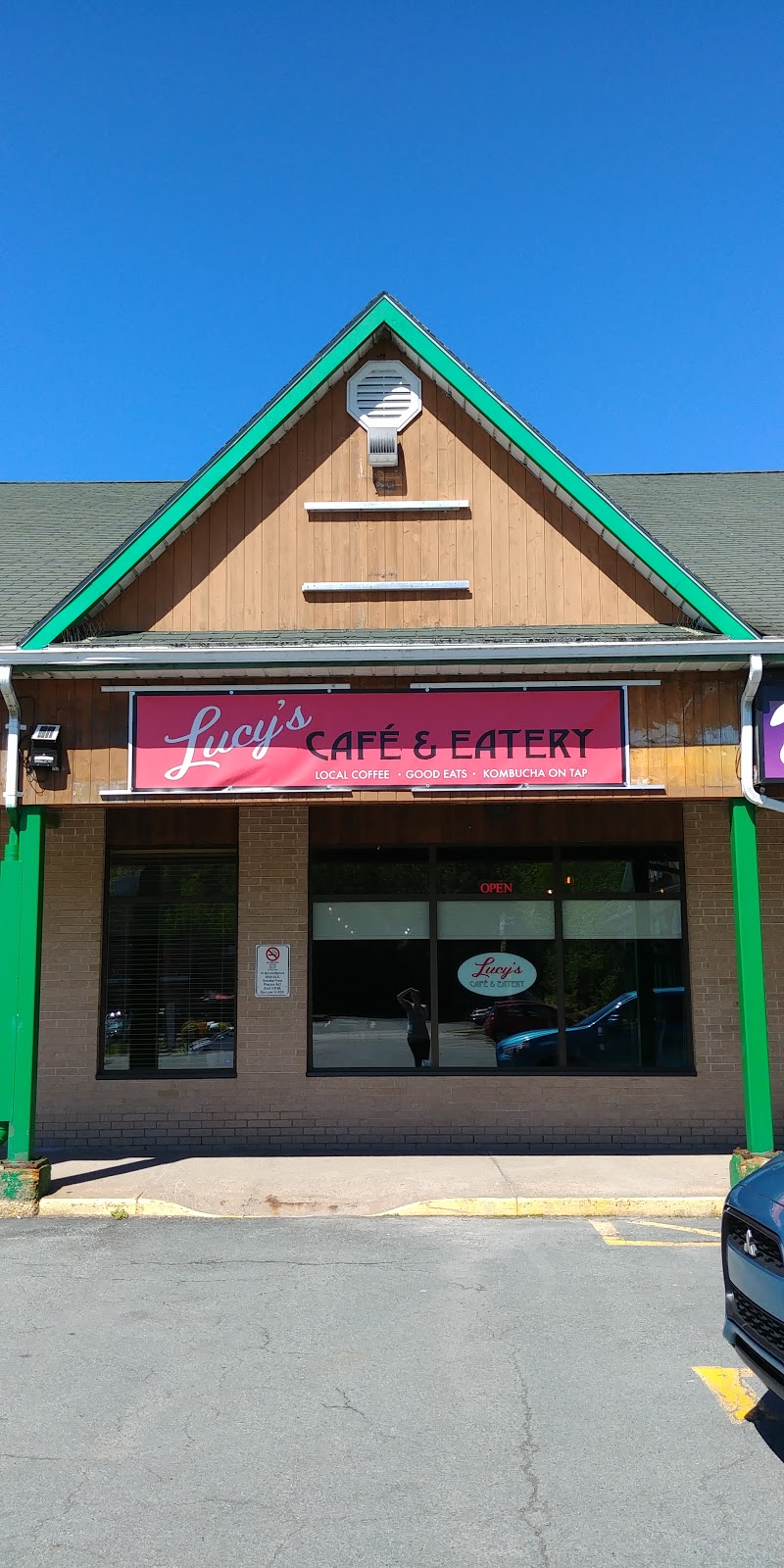 Lucys Cafe & Eatery | 245 Waverley Rd, Dartmouth, NS B2X 2C5, Canada | Phone: (902) 405-2526
