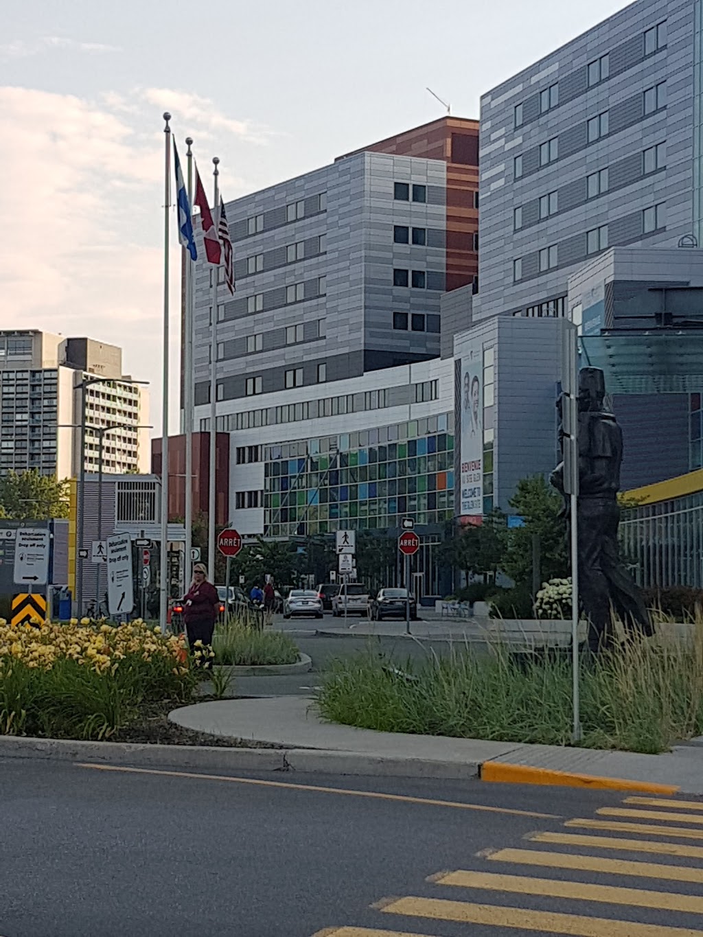 McGill Hospital | 1001 Boulevard Décarie, Montréal, QC H4A 3J1, Canada