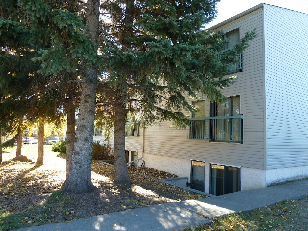 Cochrane House Apartments | 205 Ross Ave, Cochrane, AB T4C 1S8, Canada | Phone: (403) 835-7852