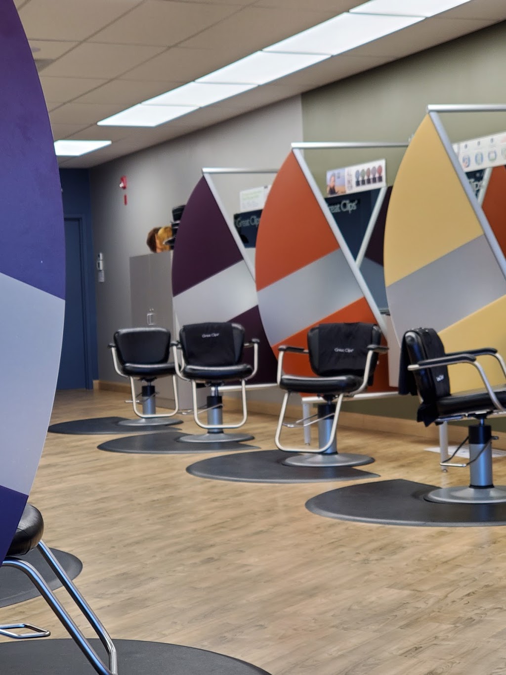 Great Clips | 447 Main St E, Hamilton, ON L8N 1K1, Canada | Phone: (905) 528-3319