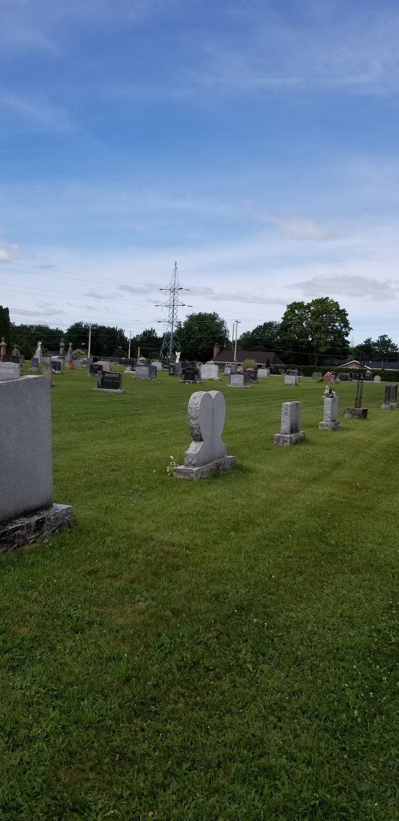 Cimetière de Saint-Rédempteur | 159 Rue Mère-Marie-Anne, Saint-Rédempteur, QC G6K 1M4, Canada | Phone: (418) 496-6596