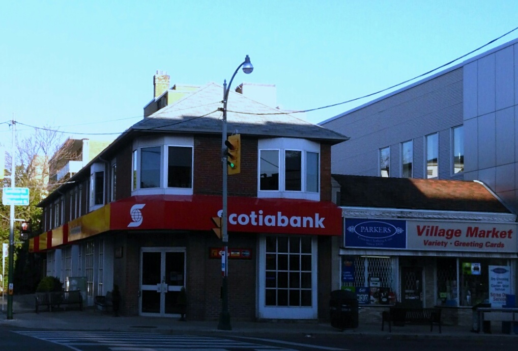 Scotiabank | 416 Spadina Rd, Toronto, ON M5P 2W4, Canada | Phone: (416) 932-1866