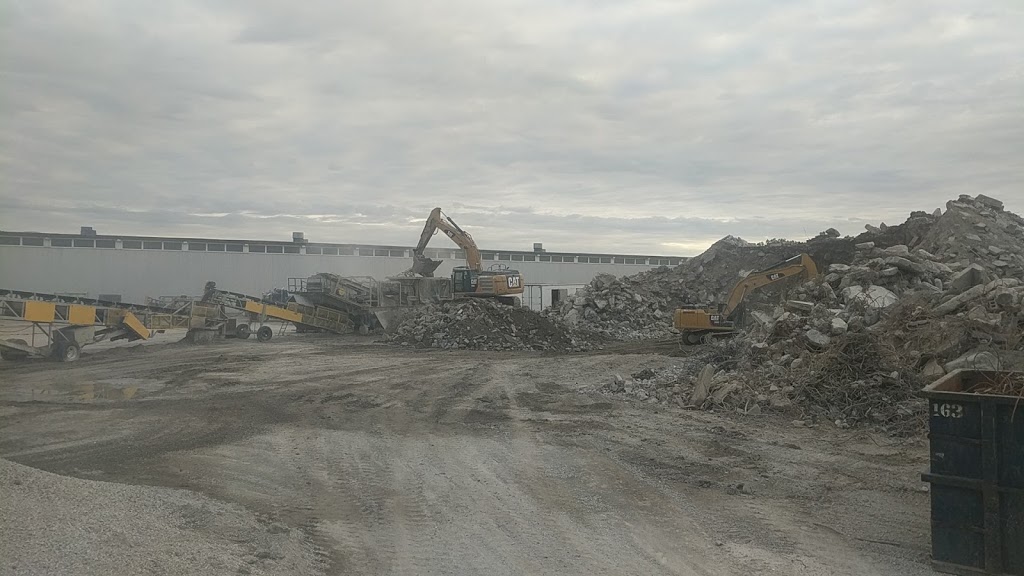 Strada Aggregates | 85 Vickers Rd, Etobicoke, ON M9B 1C1, Canada | Phone: (416) 233-5700