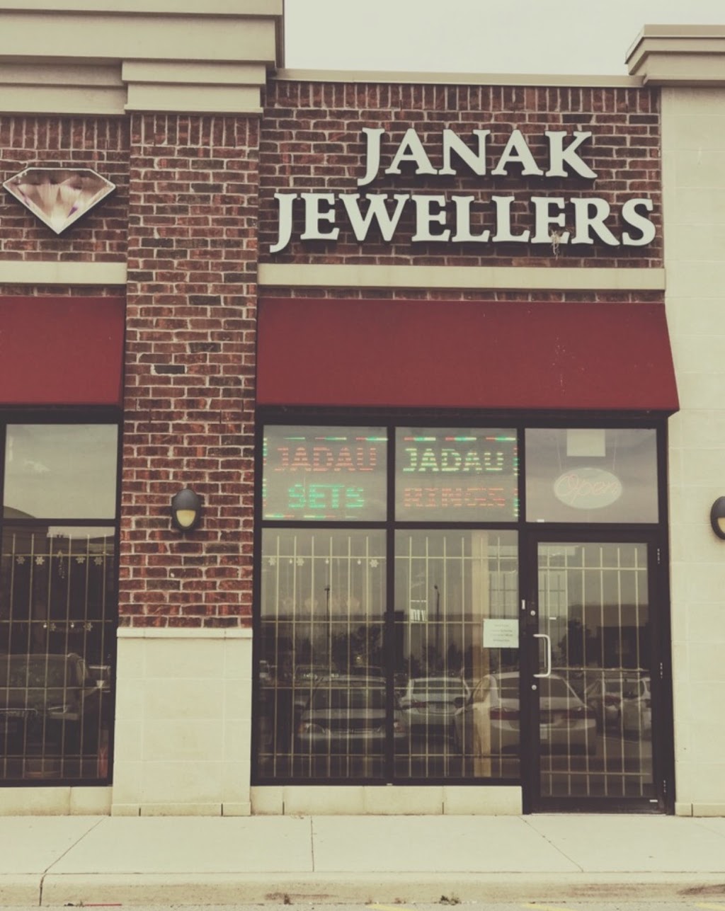 Janak Jewellers | 60 Cottrelle Blvd, Brampton, ON L6S 0E1, Canada | Phone: (905) 230-8800