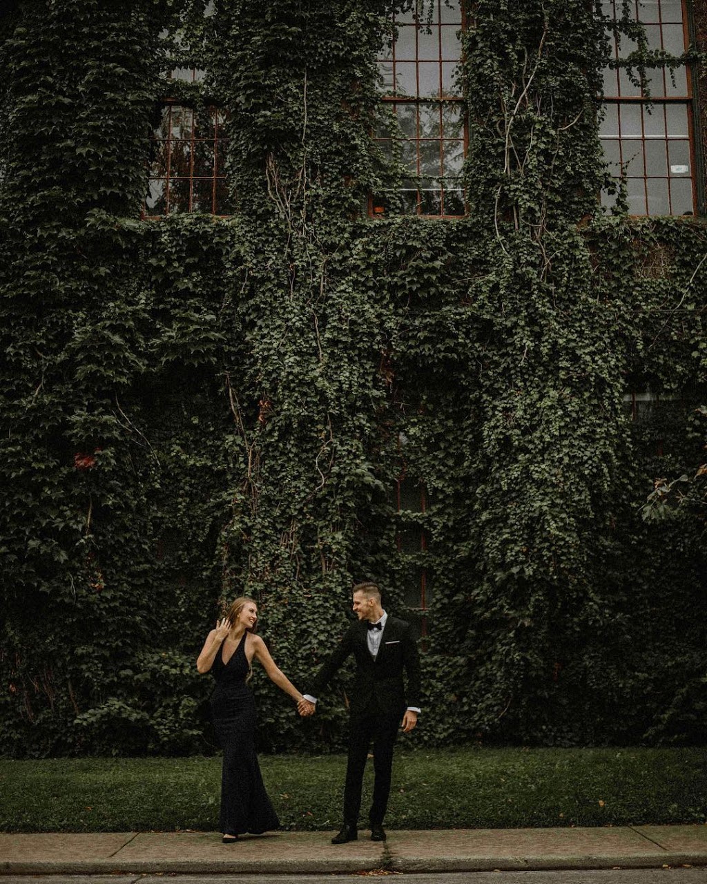 Josh and Carlie Photography | 11 Comet Ave, Hamilton, ON L8H 7E4, Canada | Phone: (647) 567-4090