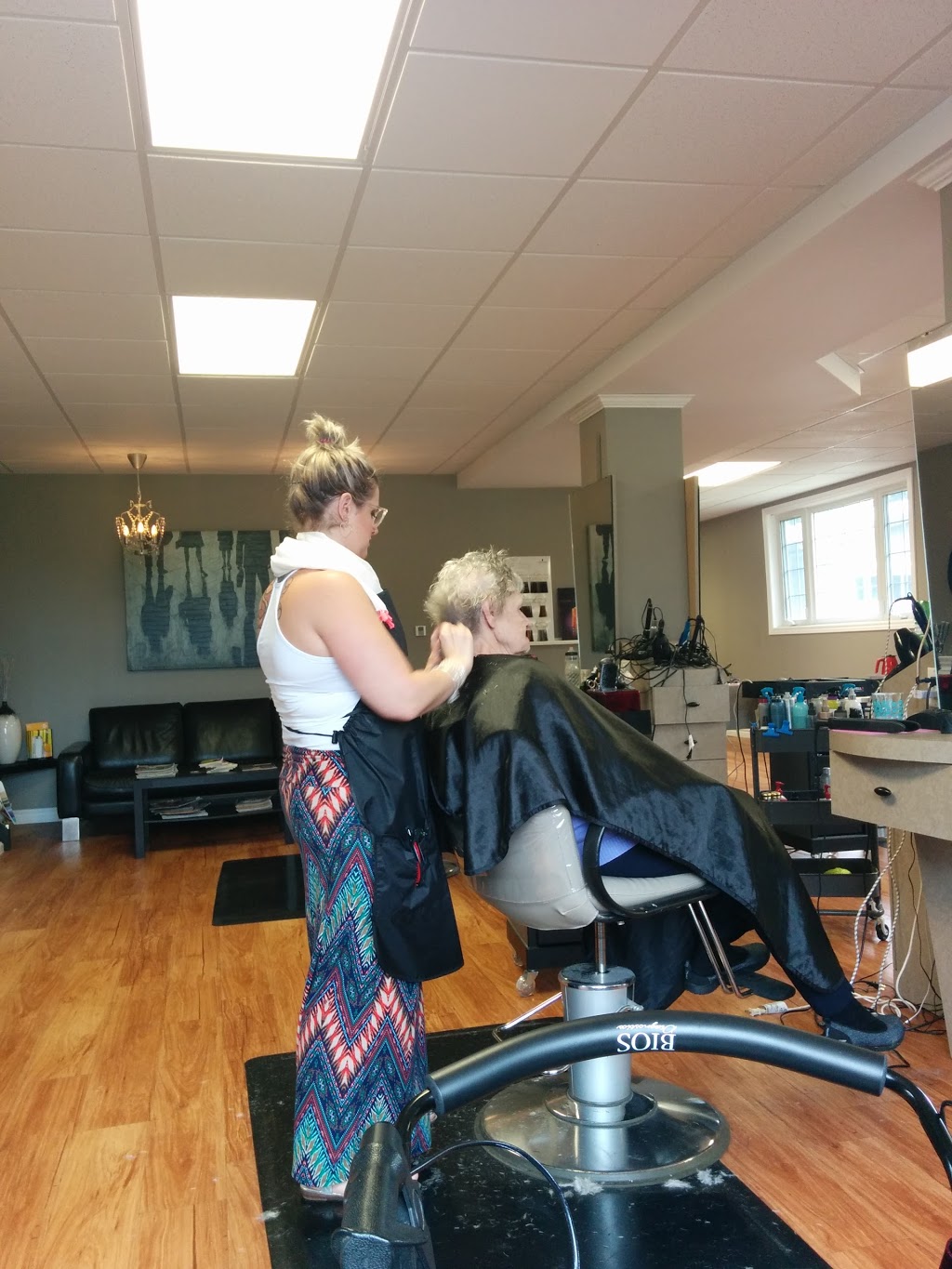 The Grand Salon | 95 West River Road South, Paris, ON N3L 3E2, Canada | Phone: (519) 442-5400