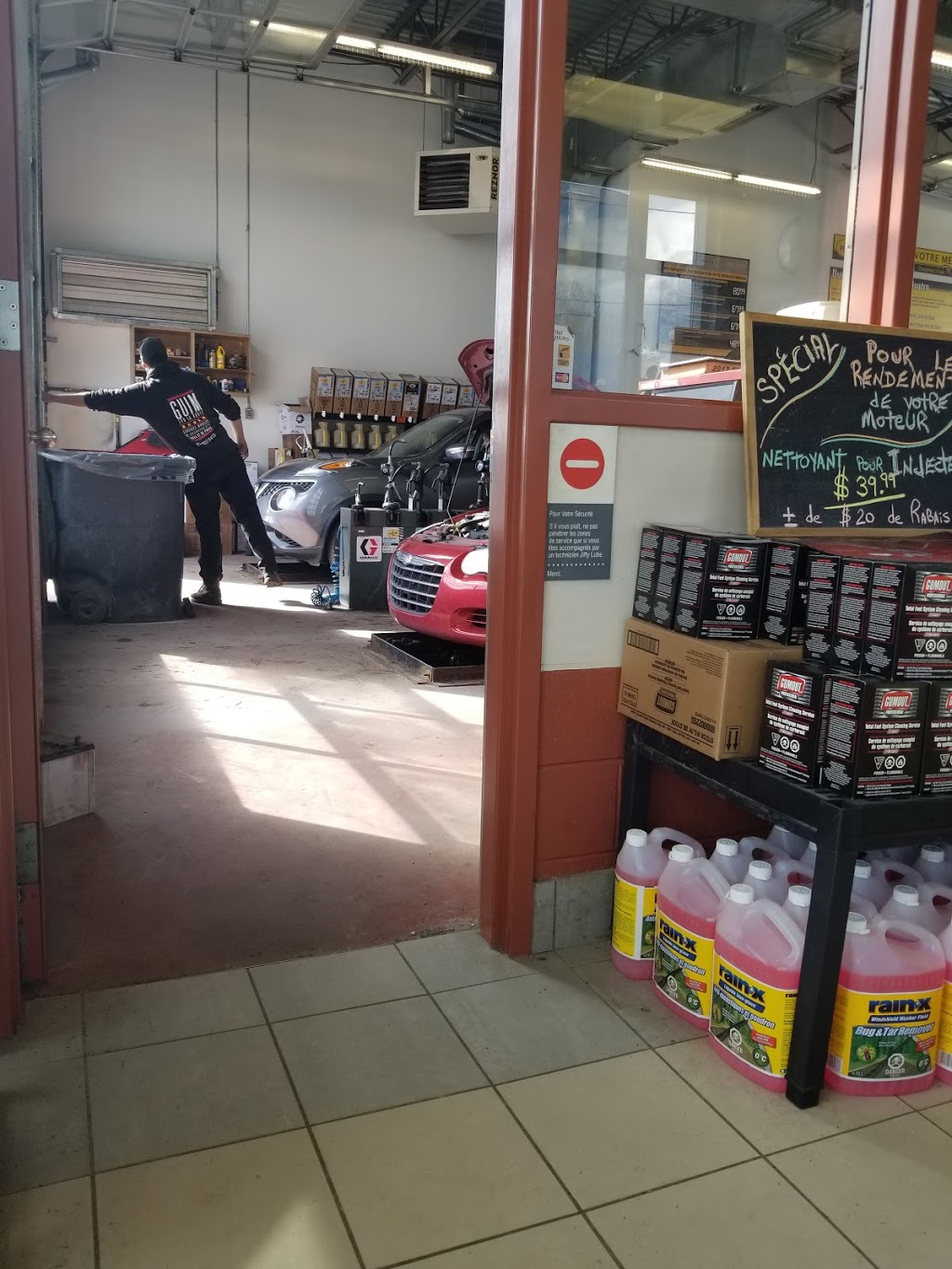 Changement dhuile Pennzoil Longueuil | 1277 Boulevard Taschereau, Longueuil, QC J4K 2X7, Canada | Phone: (450) 616-0790