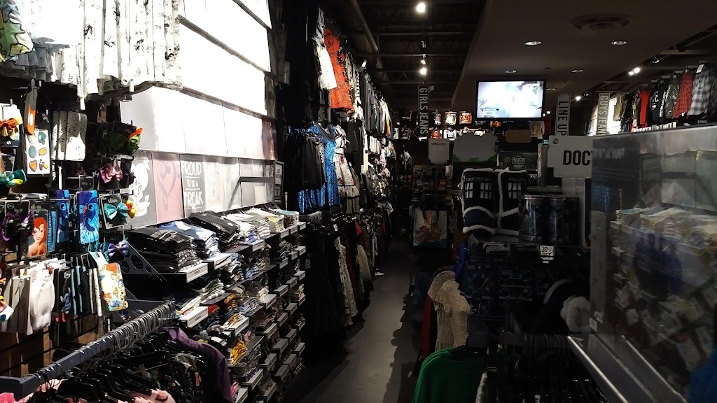 Hot Topic | 2960 Kingsway Dr RM E007, Kitchener, ON N2C 1X1, Canada | Phone: (519) 896-0861
