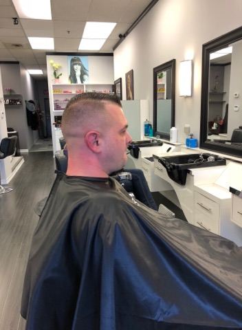 Pompadour Salon & Spa | 1447 Upper Ottawa St, Hamilton, ON L8W 3J6, Canada | Phone: (289) 755-0326