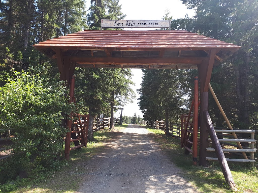 Free Rein Guest Ranch | 9550 Eagan Lake Rd, Bridge Lake, BC V0K 1E0, Canada | Phone: (250) 593-0332