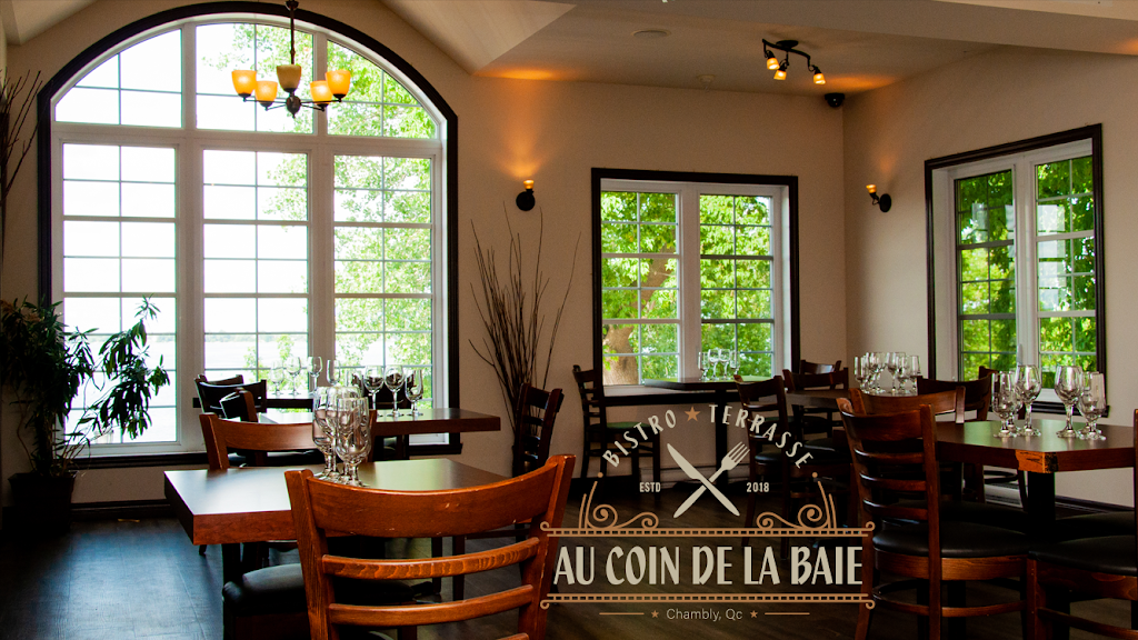 Restaurant Au Coin De La Baie | 1643 Av. Bourgogne, Chambly, QC J3L 1Y8, Canada | Phone: (450) 447-7475