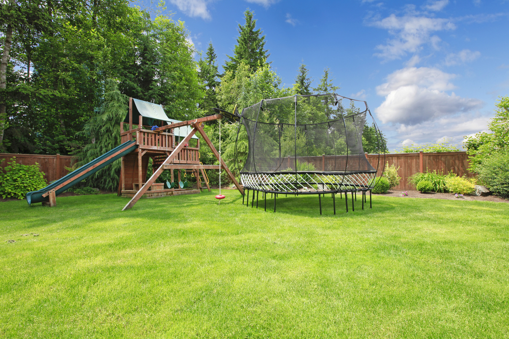 Fence Contractor Edmonton | 819 Blacklock Way SW, Edmonton, AB T6W 1C6, Canada | Phone: (587) 414-7635