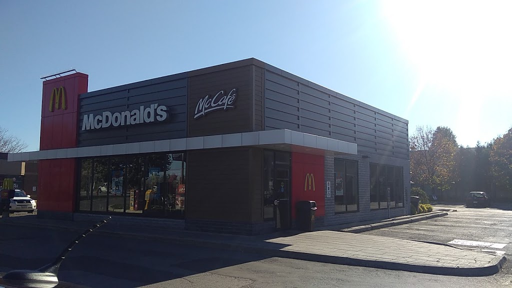 McDonalds | 3340 Fallowfield Rd, Nepean, ON K2J 5L1, Canada | Phone: (613) 843-8898