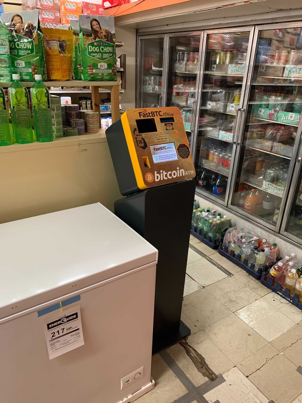 FastBTC Bitcoin ATM - Neighbourhood Convenience | 894 Mt Pleasant Rd, Toronto, ON M4P 2L6, Canada | Phone: (888) 832-1282