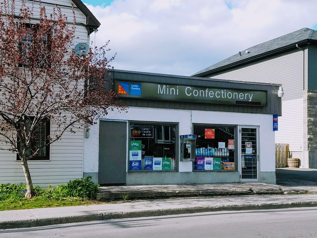 Mini Confectionery | 273 Montfort St, Vanier, ON K1L 5N8, Canada | Phone: (613) 749-4134