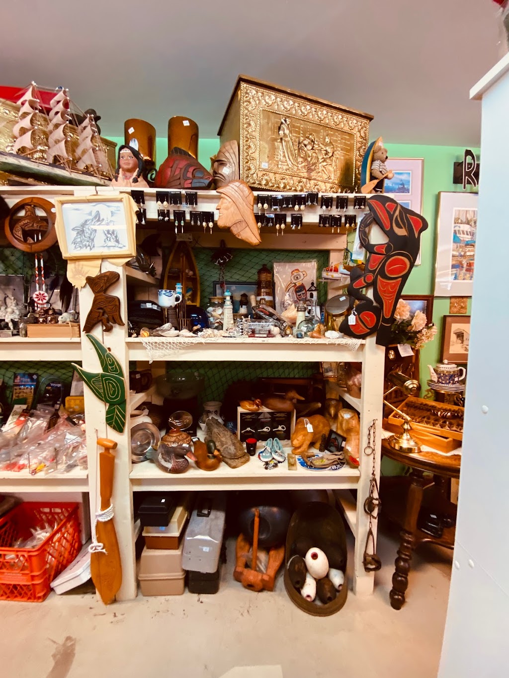 Coombs Country Second Hand Store | 2342 Alberni Hwy, Coombs, BC V0R 1M0, Canada | Phone: (250) 586-6760