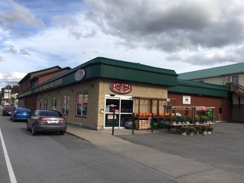 Mike Deans Bourget Super Food Stores | 2212 Laval Rd, Bourget, ON K0A 1E0, Canada | Phone: (613) 487-9822