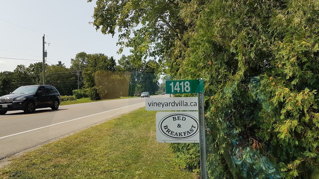 Vineyard Villa | 1418 East and West Line, Niagara-on-the-Lake, ON L0S 1J0, Canada | Phone: (905) 246-1882