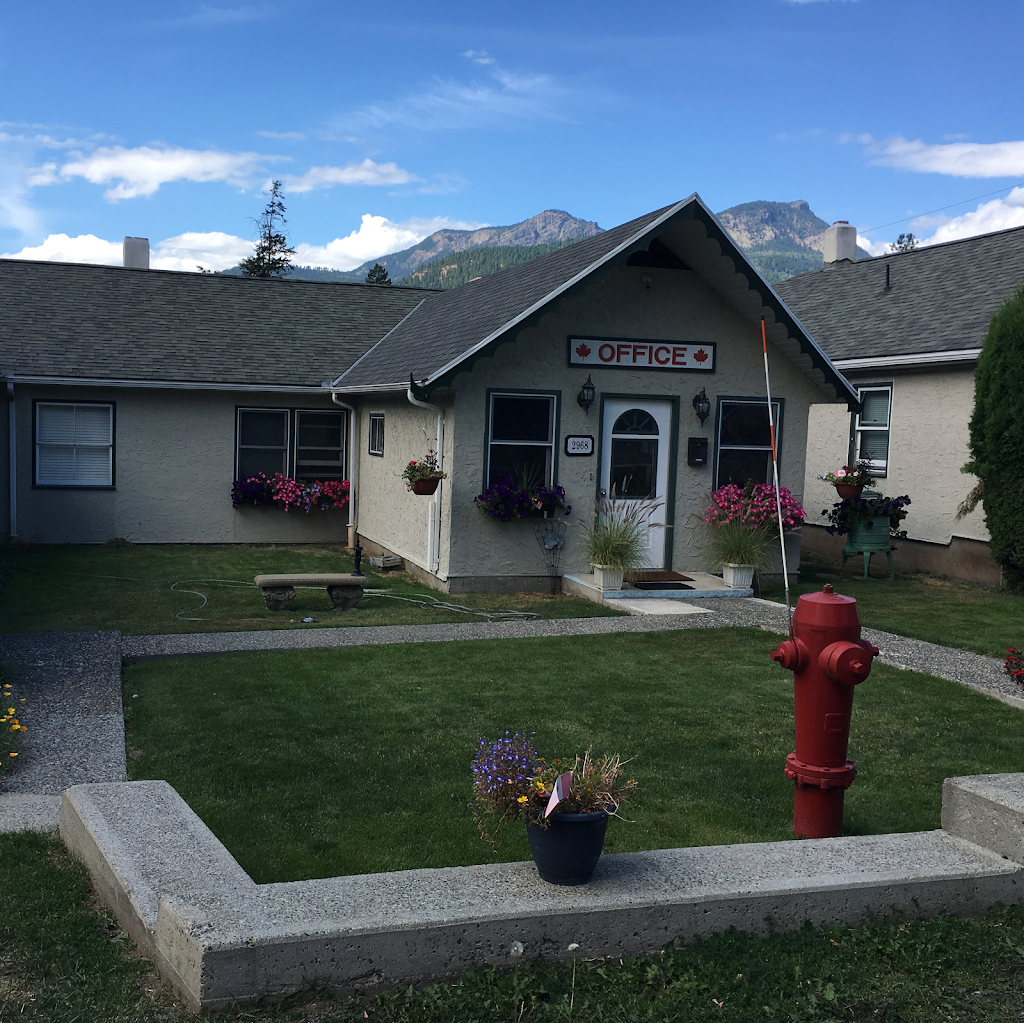 Highland Motel | 2968 Adelphi Rd, Falkland, BC V0E 1W0, Canada | Phone: (250) 379-2249