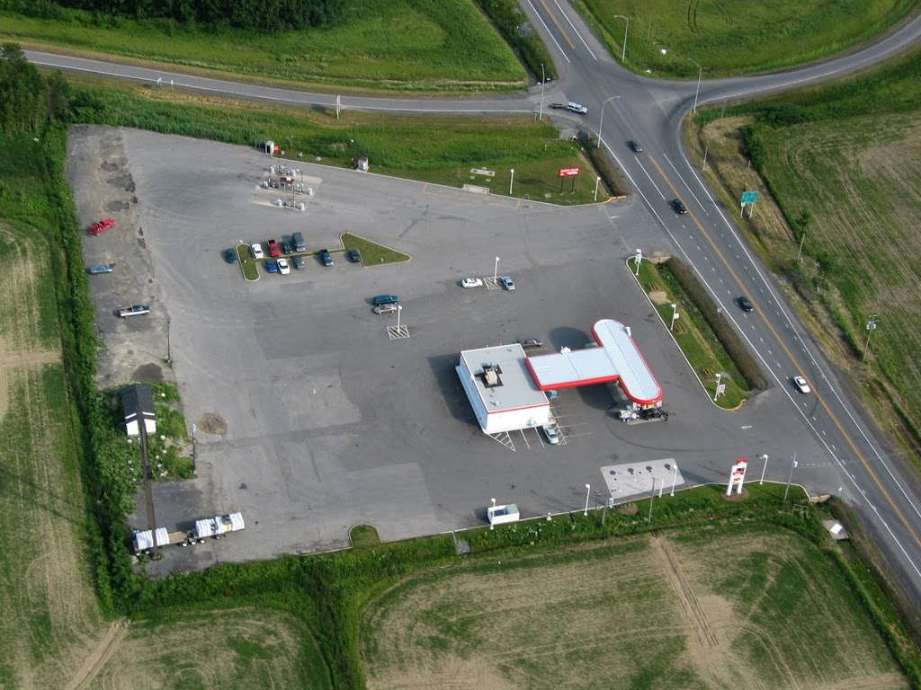 Petro-Canada Gas Station & Petro-Pass Truck Stop | 190 QC-343, LAssomption, QC J5W 4M9, Canada | Phone: (450) 589-6434