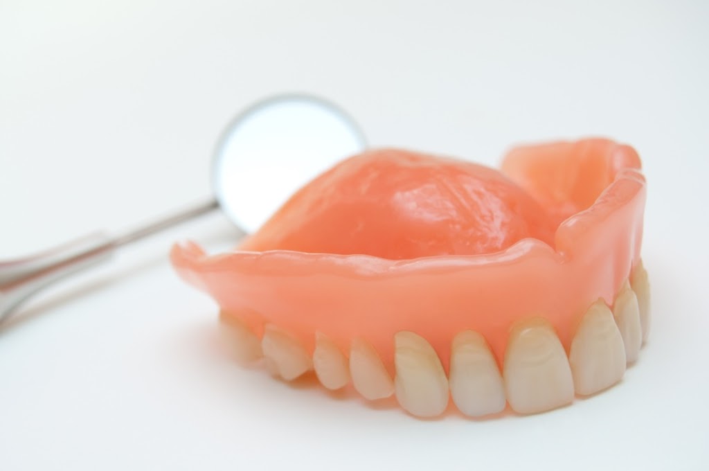 GEM Dentures | 2000 Credit Valley Rd #205, Mississauga, ON L5M 4N4, Canada | Phone: (905) 607-7389