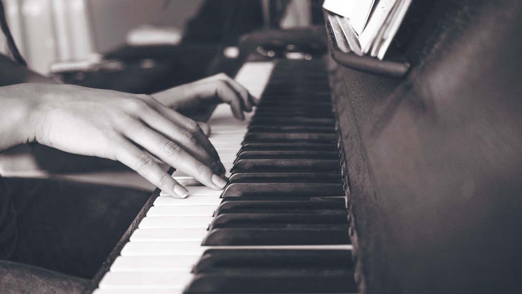 Lis Manson Piano Lessons | 1050 Lindsay Dr, Oakville, ON L6M 3B6, Canada | Phone: (905) 582-6931